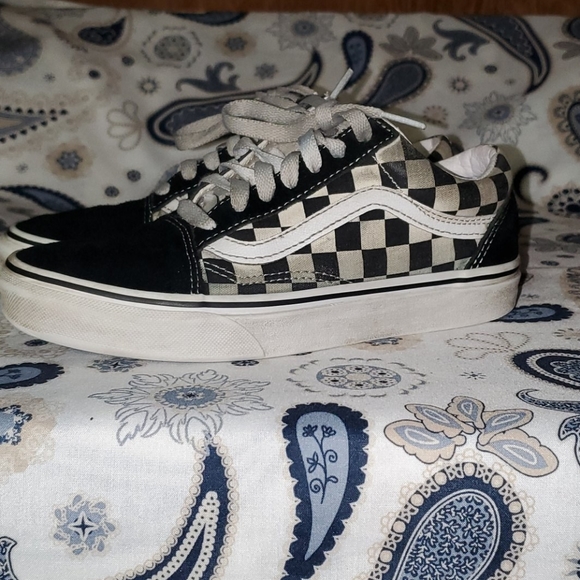 VANS - Picture 3 of 8